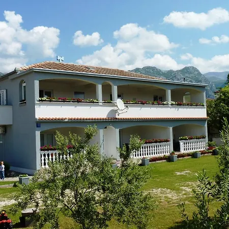 Apartament Mirjana *